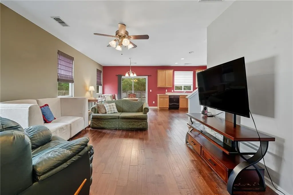 Dallas, Georgia 30157, United States, 3 Bedrooms Bedrooms, ,3 BathroomsBathrooms,Residential,Pending,209188