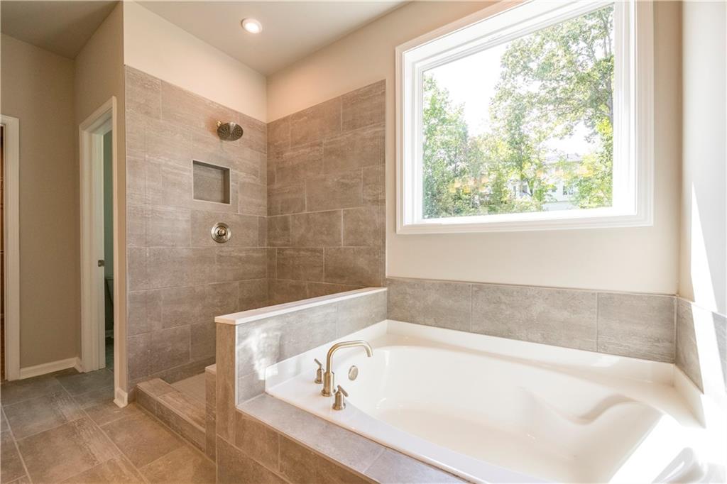 4082 Adler Circle, Buford, Georgia image 37