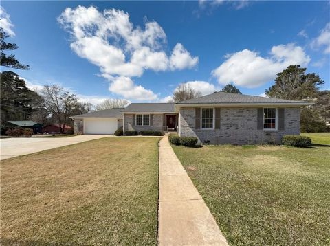 Homes For Sale - 428 Macon Street<br/> LaGrange, GA 30241