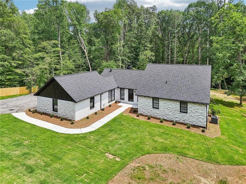 Homes For Sale - 2725 Glendale Drive<br/> Conyers, GA 30013