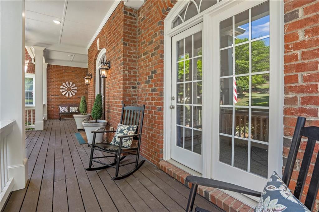 805 Lake Mist Cove