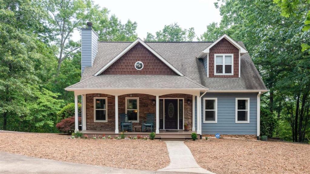 386 Old River Road