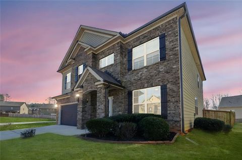 210 Palm Springs Circle Fairburn GA 30213