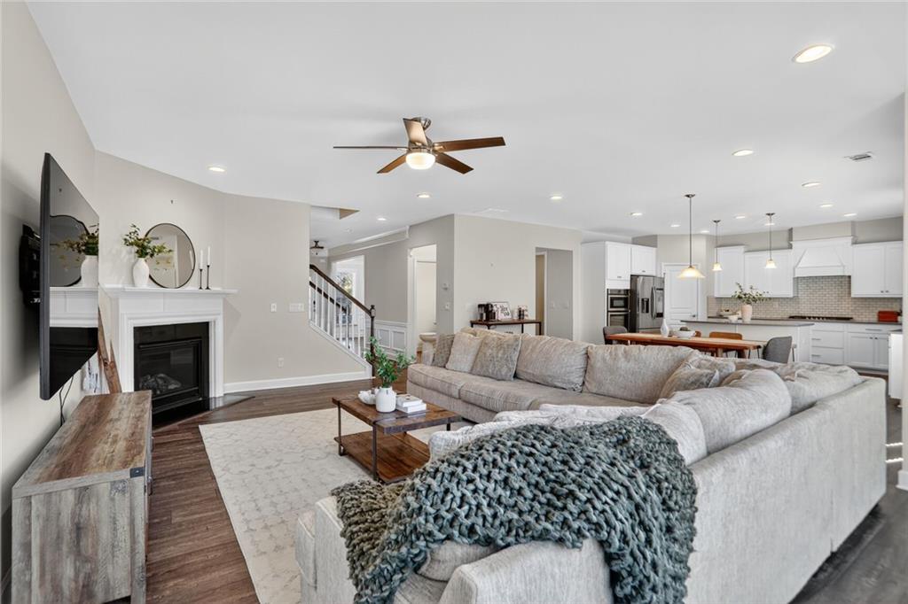 1193 Regal Hills Lane