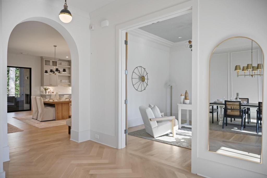 3568 Cloudland Drive NW