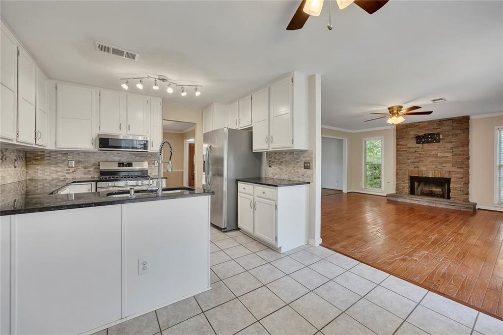 639 Radford Circle