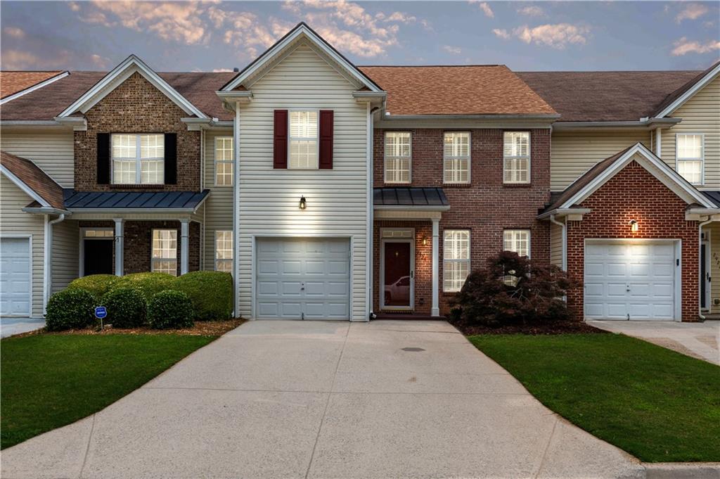 2924 Greyhawk Lane