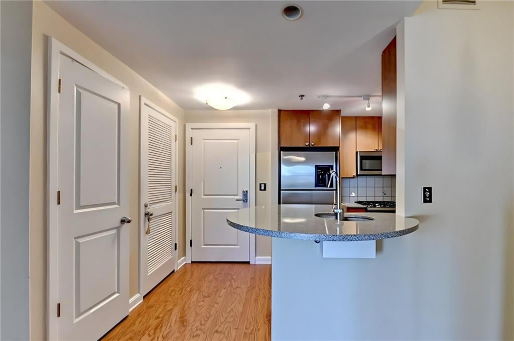 3338 Peachtree Road NE 504