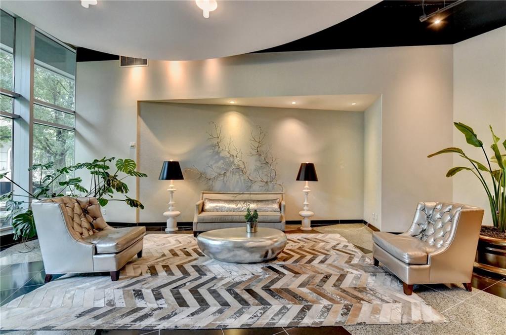 3338 Peachtree Road NE 504