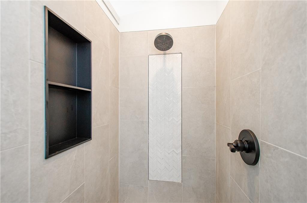 Northbrook Square - Residential Lease