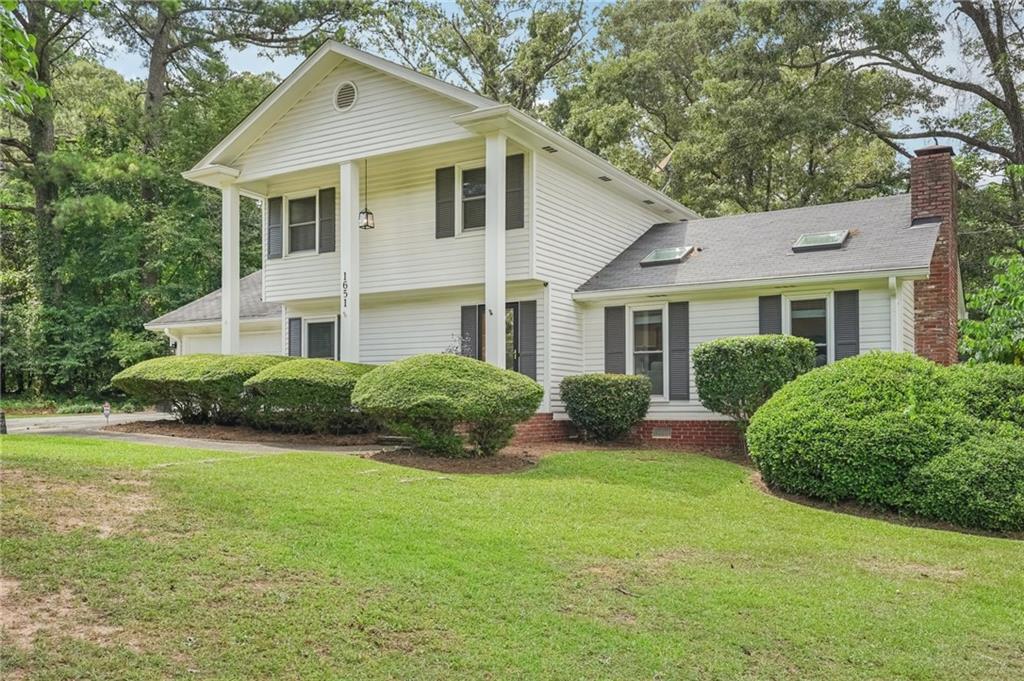 1651 King Road