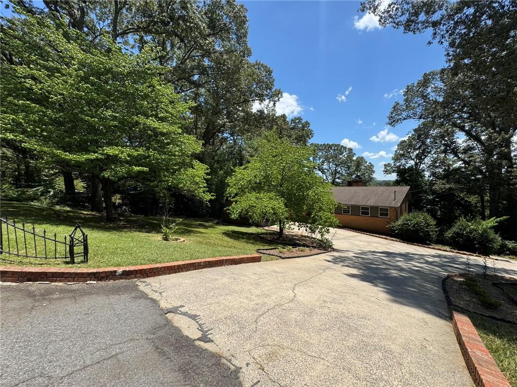 5 Ridgewood Drive