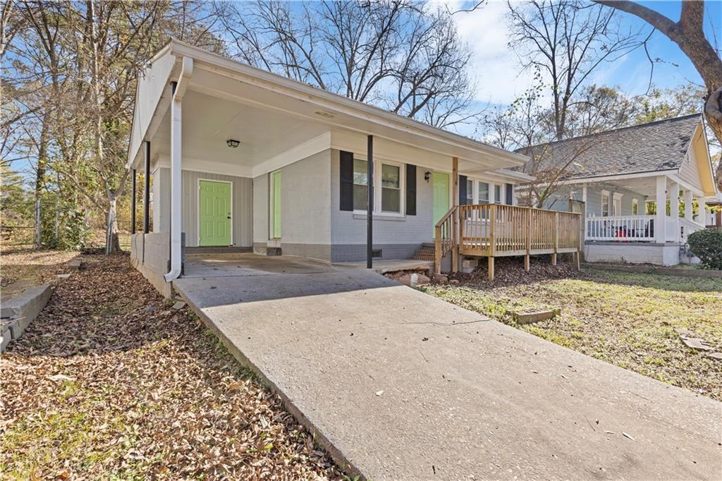 433 W Lake Avenue NW