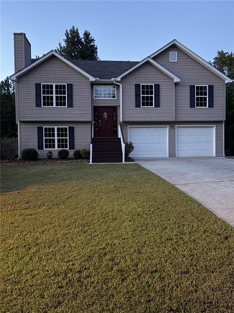 Homes For Sale - 5482 Latham Manor Drive<br/> Hall County, Gainesville, GA 30506