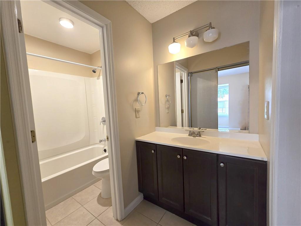 MARTINS LANDING - Residential