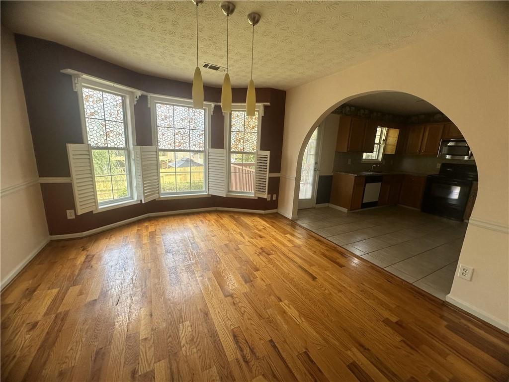 2295 EAGLE POINTE Court