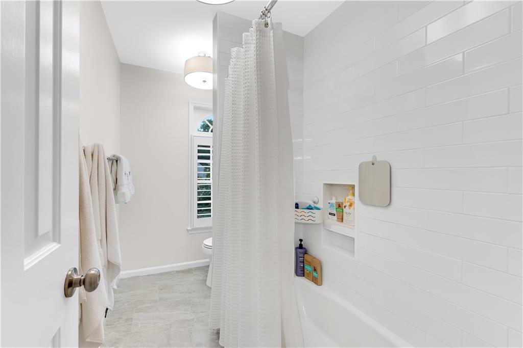 Hampton Woods - Residential