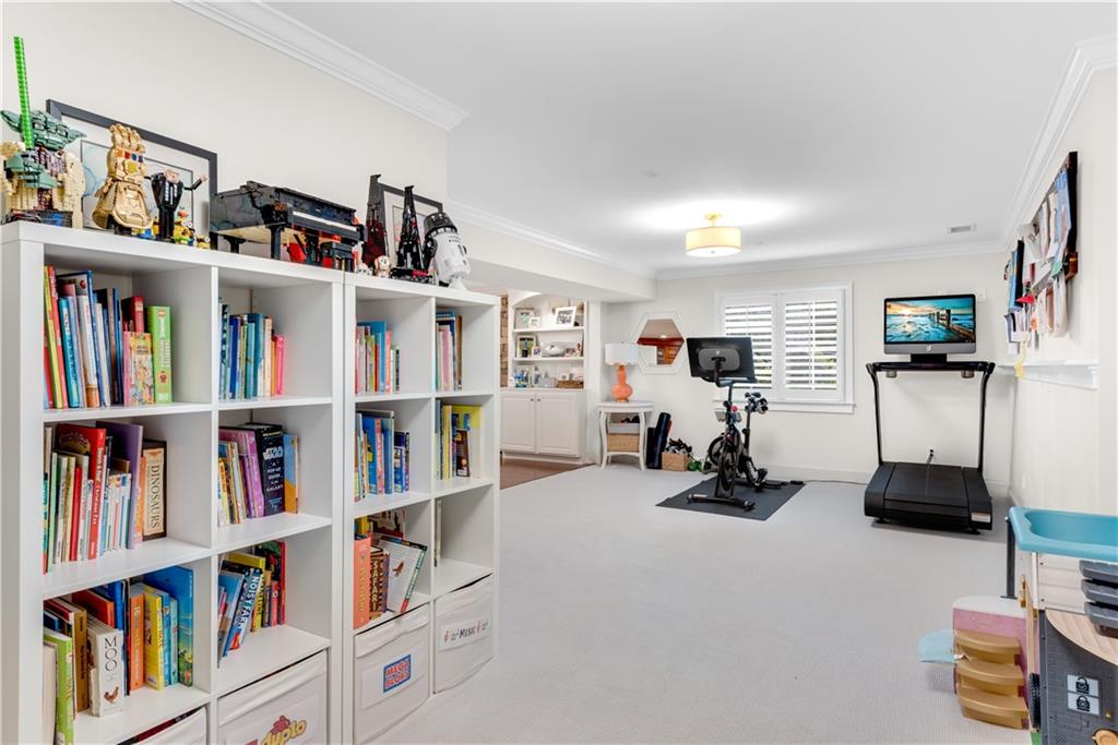 Hampton Woods - Residential