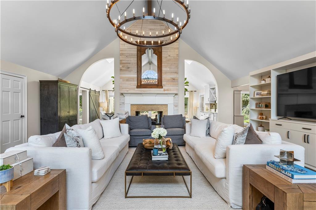Atlanta Country Club - Residential