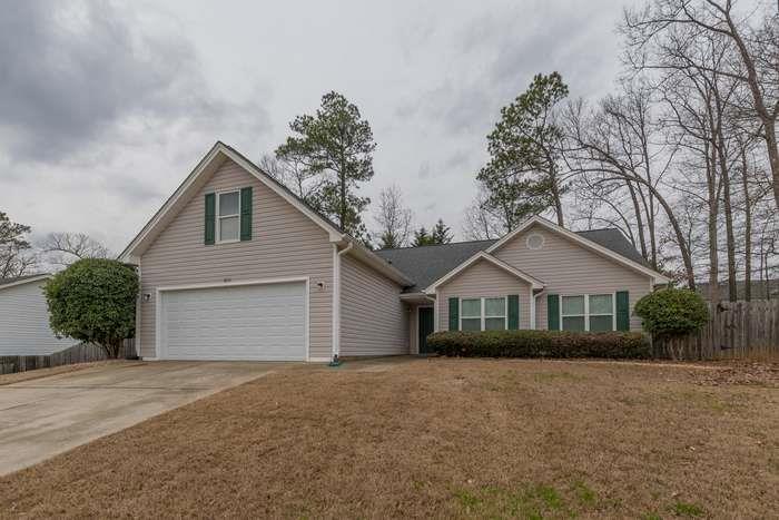 2615 Fort Apachee Trail