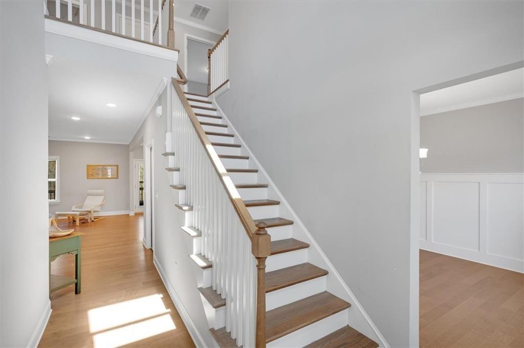 541 Glen Abbey Circle SE