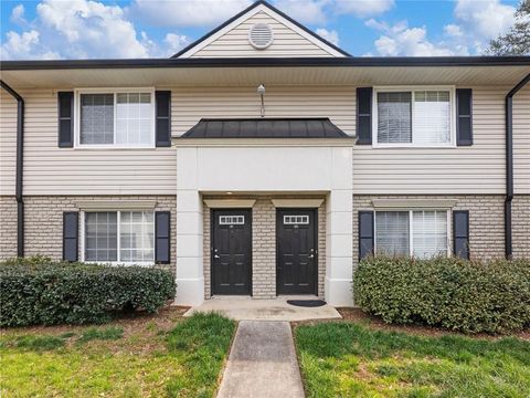 Photo of 6940 Roswell Road #C6, Atlanta, GA 30328 (MLS # 7715542)