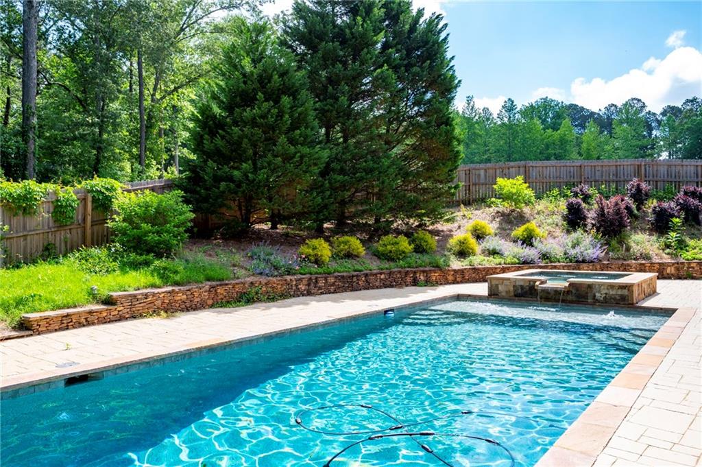 355 Clark Creek Pass