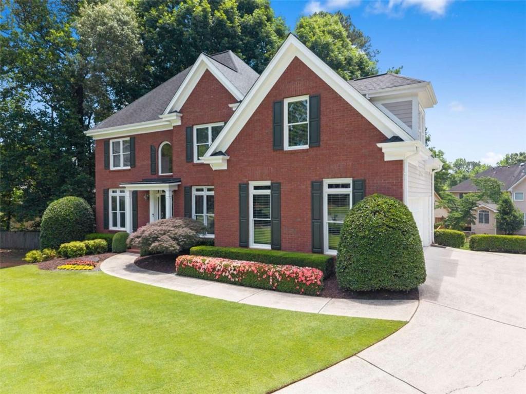 1332 Napier Close