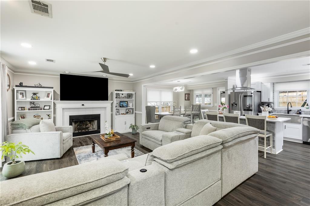 1445 Wheatfield Drive