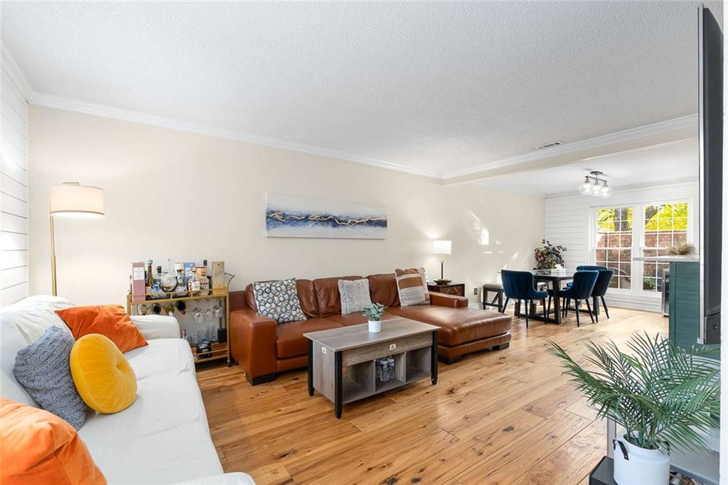 5 Spinning House Place NW