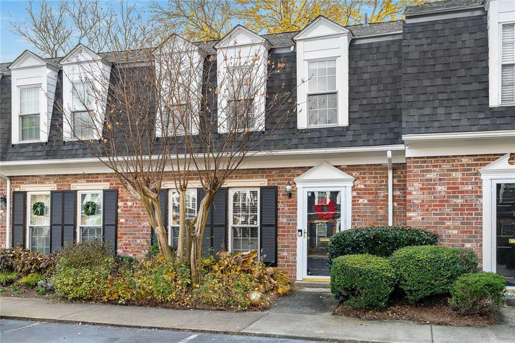 5 Spinning House Place NW