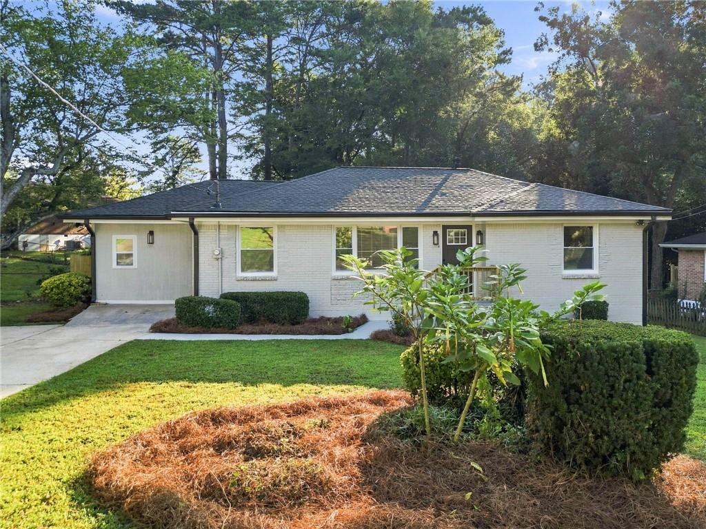 Photo of 2162 Holly Hill Drive Dr, Decatur, GA 30032 (MLS # 7840594)