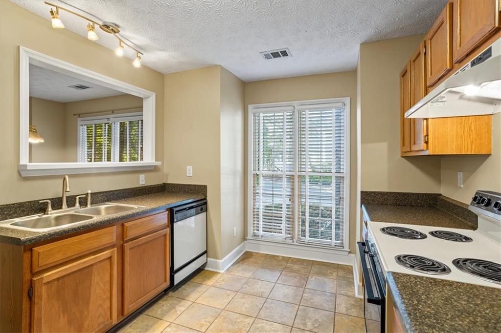 Camden Pond - Residential