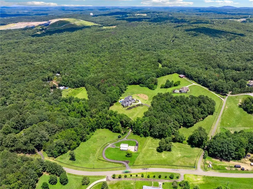 Canton, Georgia 30115, United States, 8 Bedrooms Bedrooms, ,9 BathroomsBathrooms,Residential,Active,170210