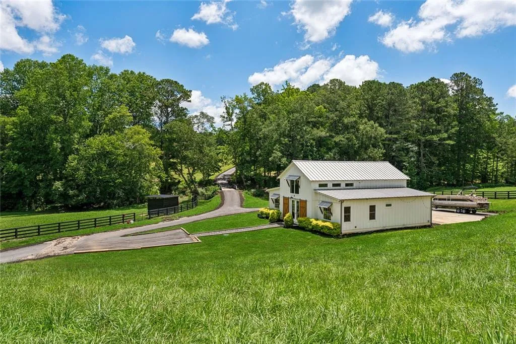 Canton, Georgia 30115, United States, 8 Bedrooms Bedrooms, ,9 BathroomsBathrooms,Residential,Active,170210