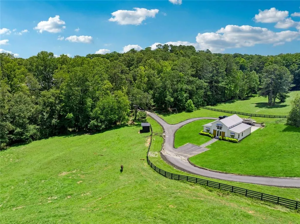 Canton, Georgia 30115, United States, 8 Bedrooms Bedrooms, ,9 BathroomsBathrooms,Residential,Active,170210