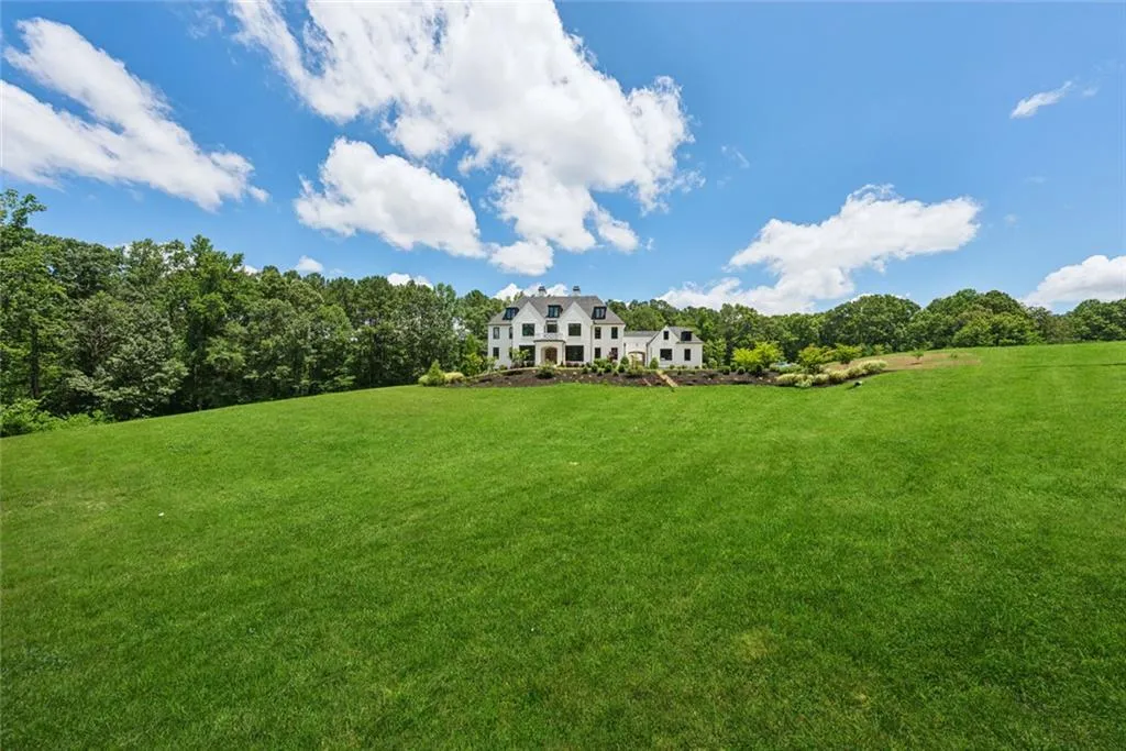 Canton, Georgia 30115, United States, 8 Bedrooms Bedrooms, ,9 BathroomsBathrooms,Residential,Active,170210