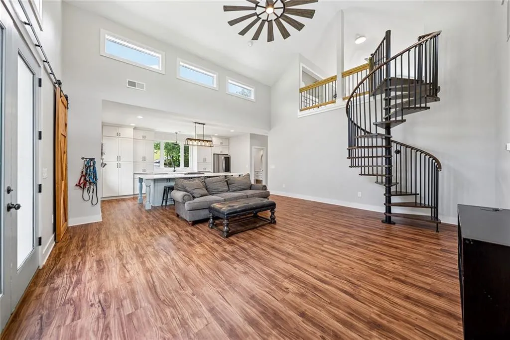 Canton, Georgia 30115, United States, 8 Bedrooms Bedrooms, ,9 BathroomsBathrooms,Residential,Active,170210