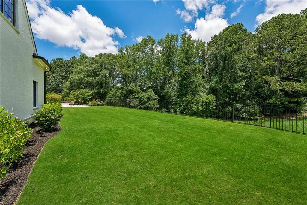 Canton, Georgia 30115, United States, 8 Bedrooms Bedrooms, ,9 BathroomsBathrooms,Residential,Active,170210