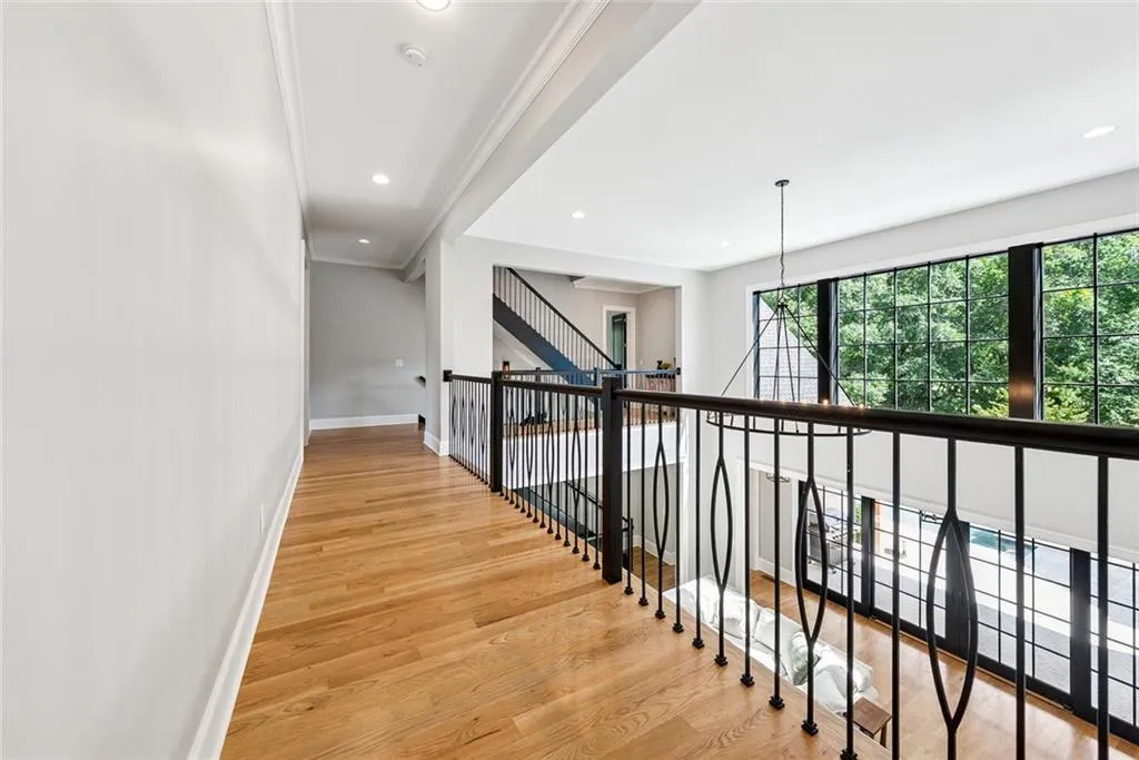 Canton, Georgia 30115, United States, 8 Bedrooms Bedrooms, ,9 BathroomsBathrooms,Residential,Active,170210