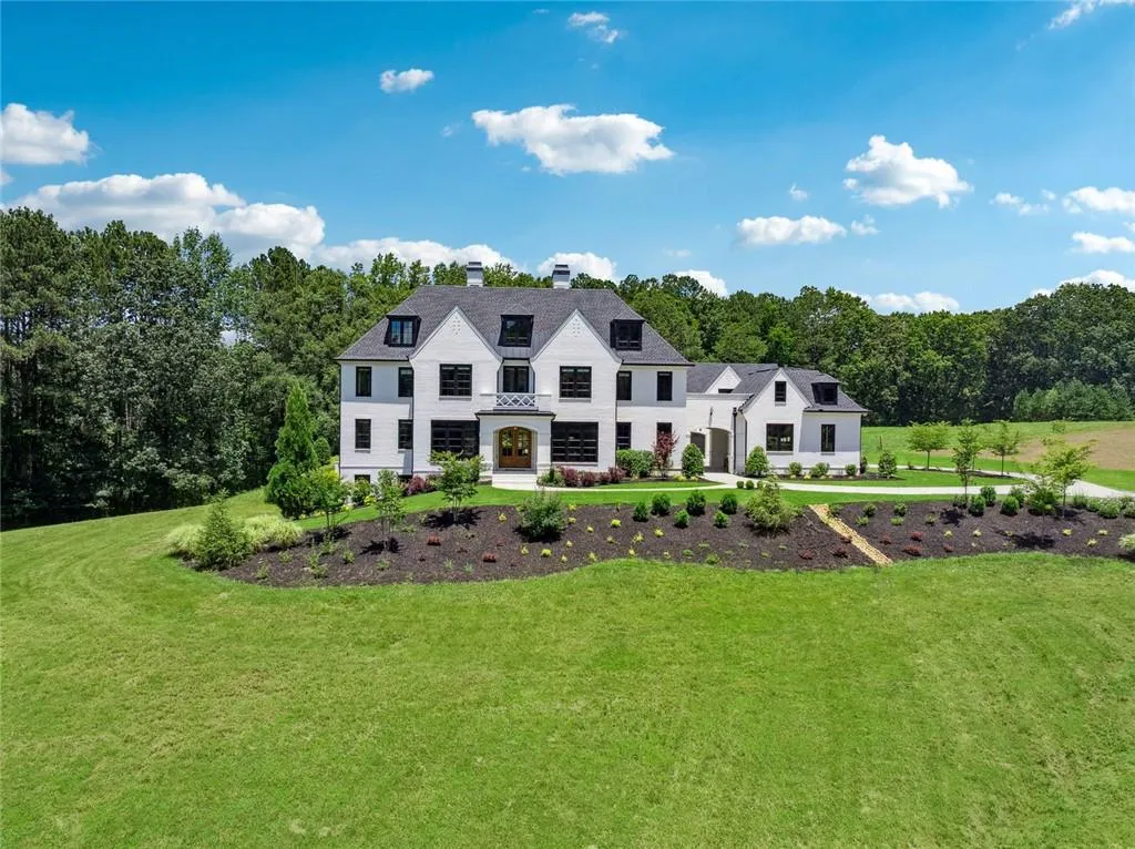 Canton, Georgia 30115, United States, 8 Bedrooms Bedrooms, ,9 BathroomsBathrooms,Residential,Active,170210