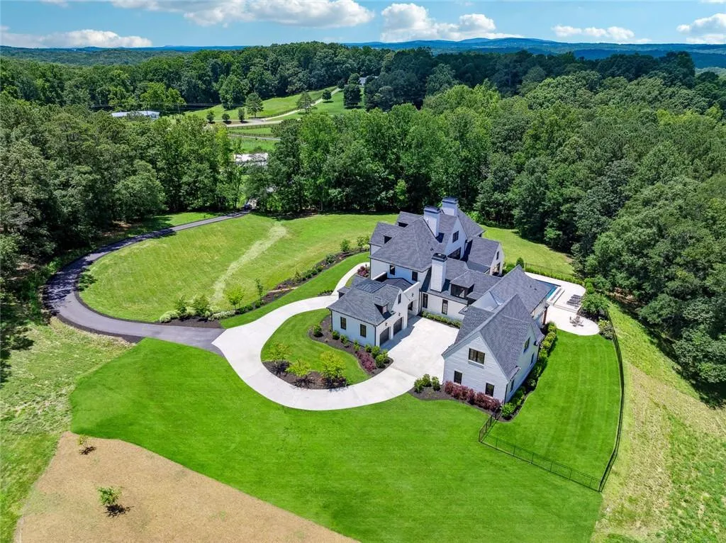 Canton, Georgia 30115, United States, 8 Bedrooms Bedrooms, ,9 BathroomsBathrooms,Residential,Active,170210