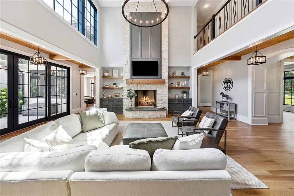 Canton, Georgia 30115, United States, 8 Bedrooms Bedrooms, ,9 BathroomsBathrooms,Residential,Active,170210