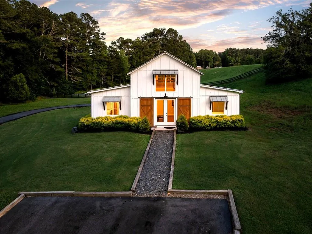 Canton, Georgia 30115, United States, 8 Bedrooms Bedrooms, ,9 BathroomsBathrooms,Residential,Active,170210