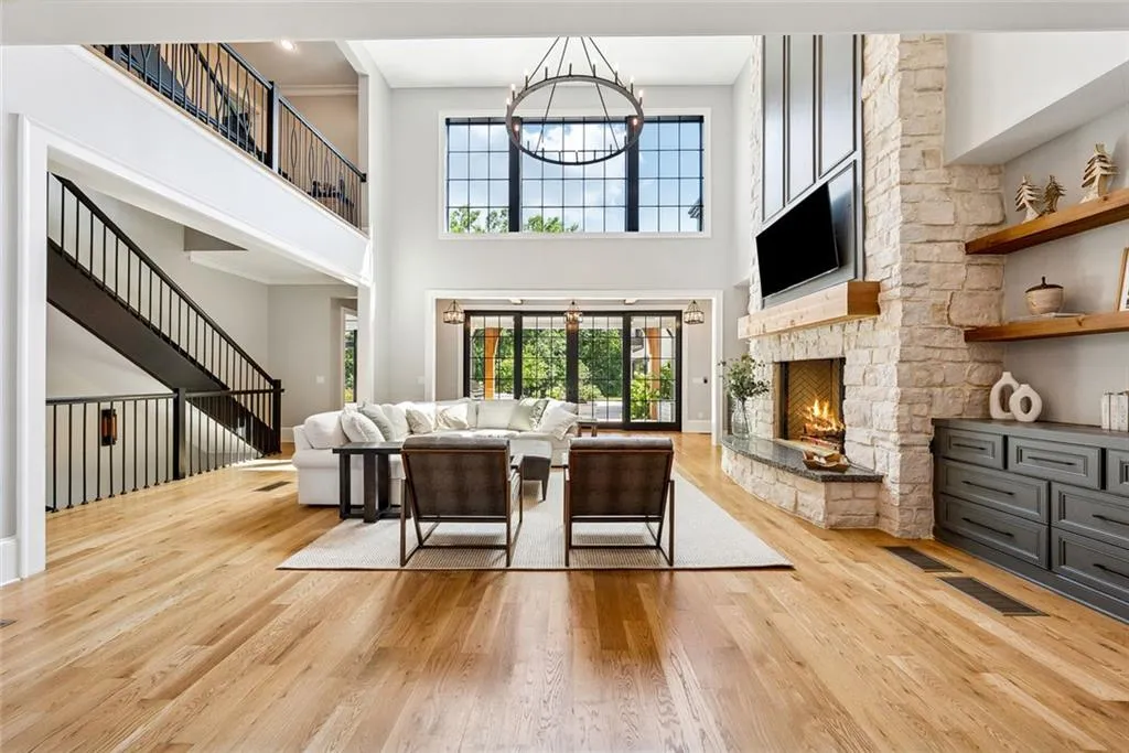 Canton, Georgia 30115, United States, 8 Bedrooms Bedrooms, ,9 BathroomsBathrooms,Residential,Active,170210