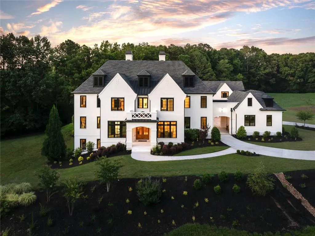 Canton, Georgia 30115, United States, 8 Bedrooms Bedrooms, ,9 BathroomsBathrooms,Residential,Active,170210