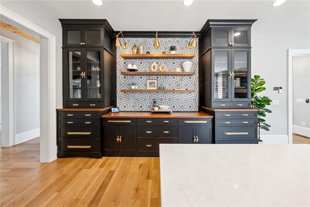 Canton, Georgia 30115, United States, 8 Bedrooms Bedrooms, ,9 BathroomsBathrooms,Residential,Active,170210