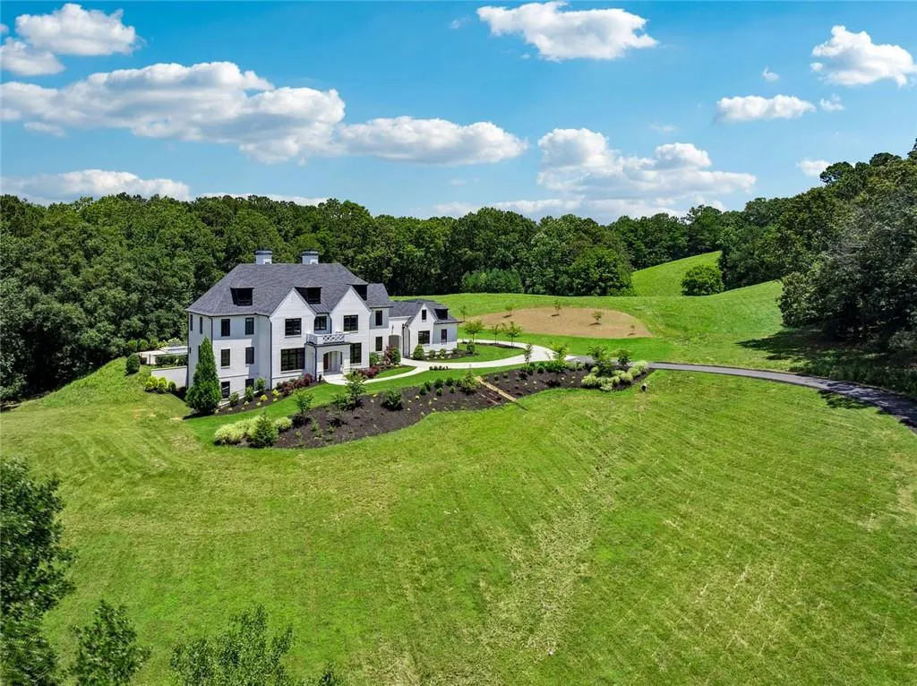 Canton, Georgia 30115, United States, 8 Bedrooms Bedrooms, ,9 BathroomsBathrooms,Residential,Active,170210