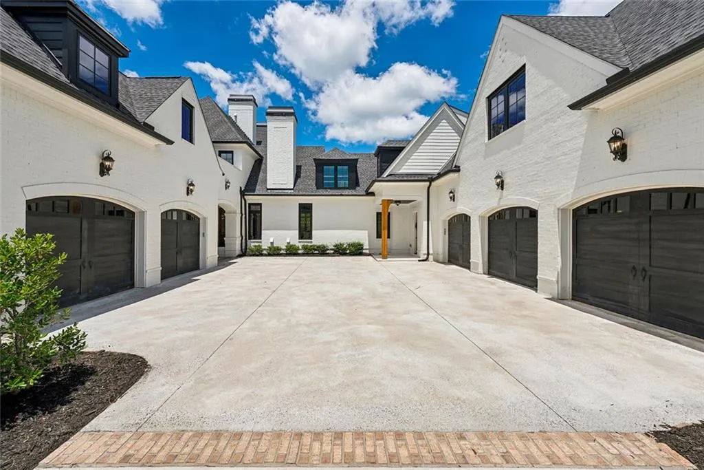 Canton, Georgia 30115, United States, 8 Bedrooms Bedrooms, ,9 BathroomsBathrooms,Residential,Active,170210