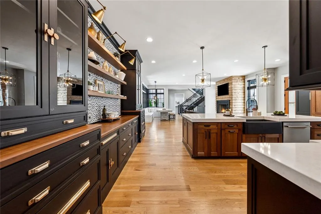 Canton, Georgia 30115, United States, 8 Bedrooms Bedrooms, ,9 BathroomsBathrooms,Residential,Active,170210